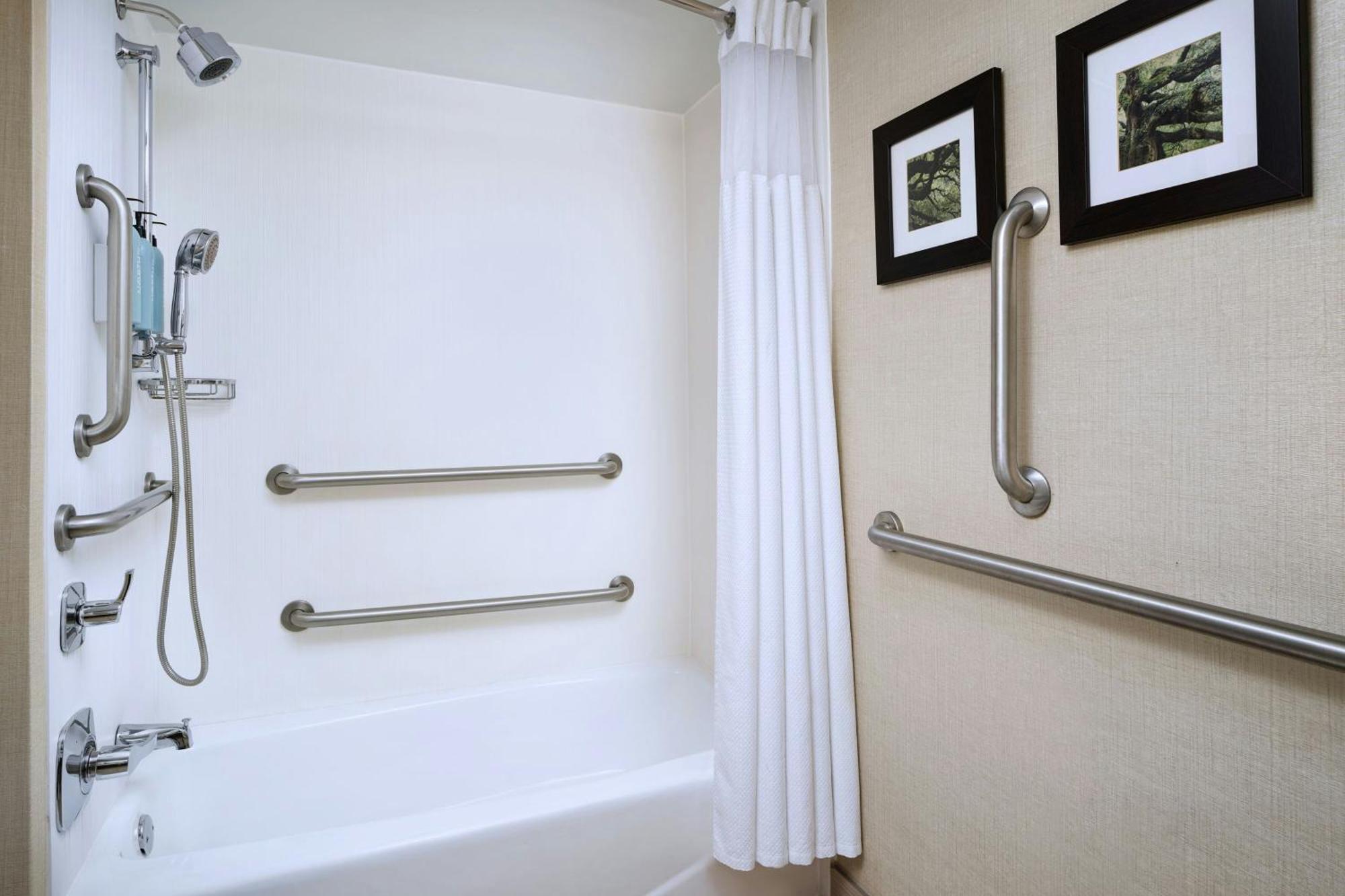 Hotel Courtyard By Marriott Charleston Historic District Esterno foto