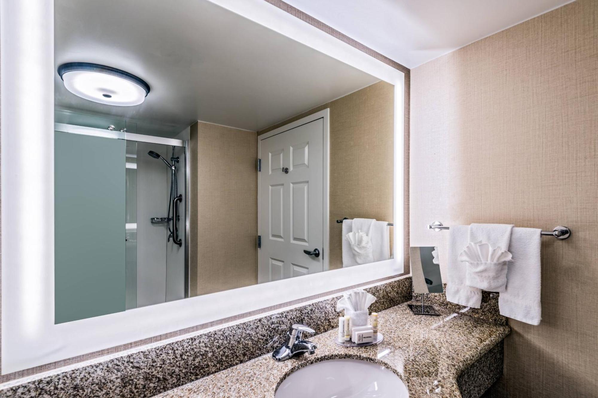 Hotel Courtyard By Marriott Charleston Historic District Esterno foto