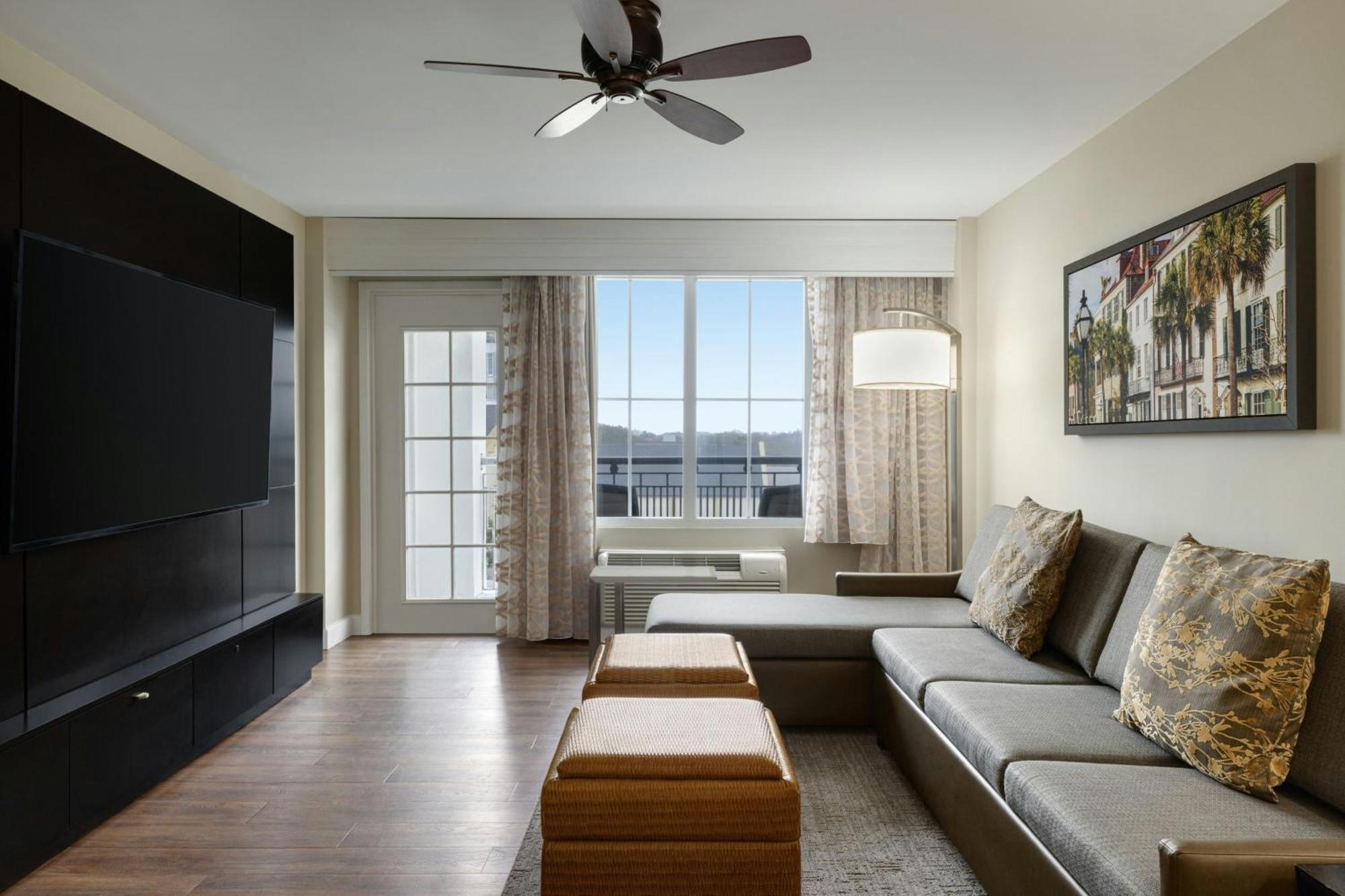 Hotel Courtyard By Marriott Charleston Historic District Esterno foto