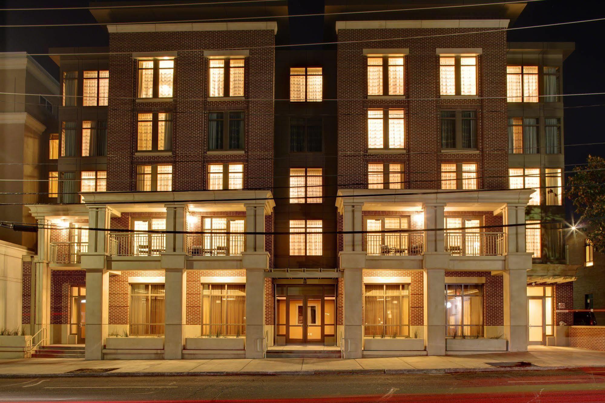 Hotel Courtyard By Marriott Charleston Historic District Esterno foto