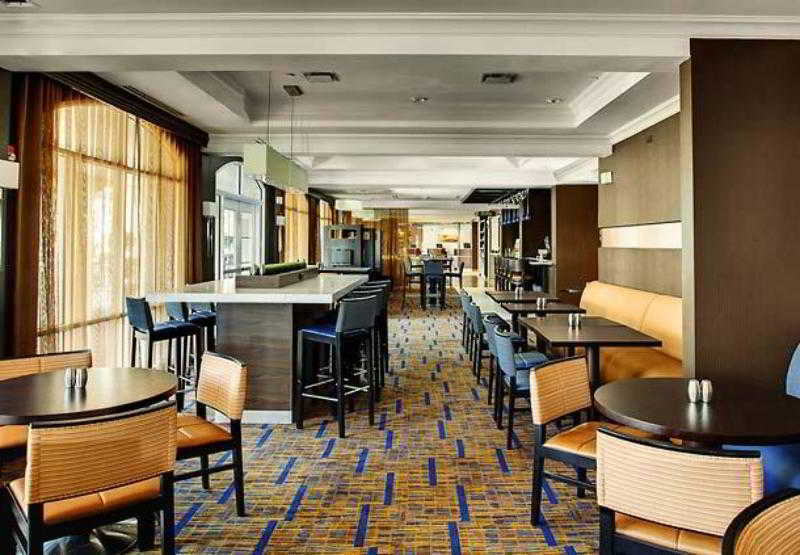 Hotel Courtyard By Marriott Charleston Historic District Esterno foto