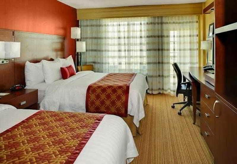 Hotel Courtyard By Marriott Charleston Historic District Esterno foto